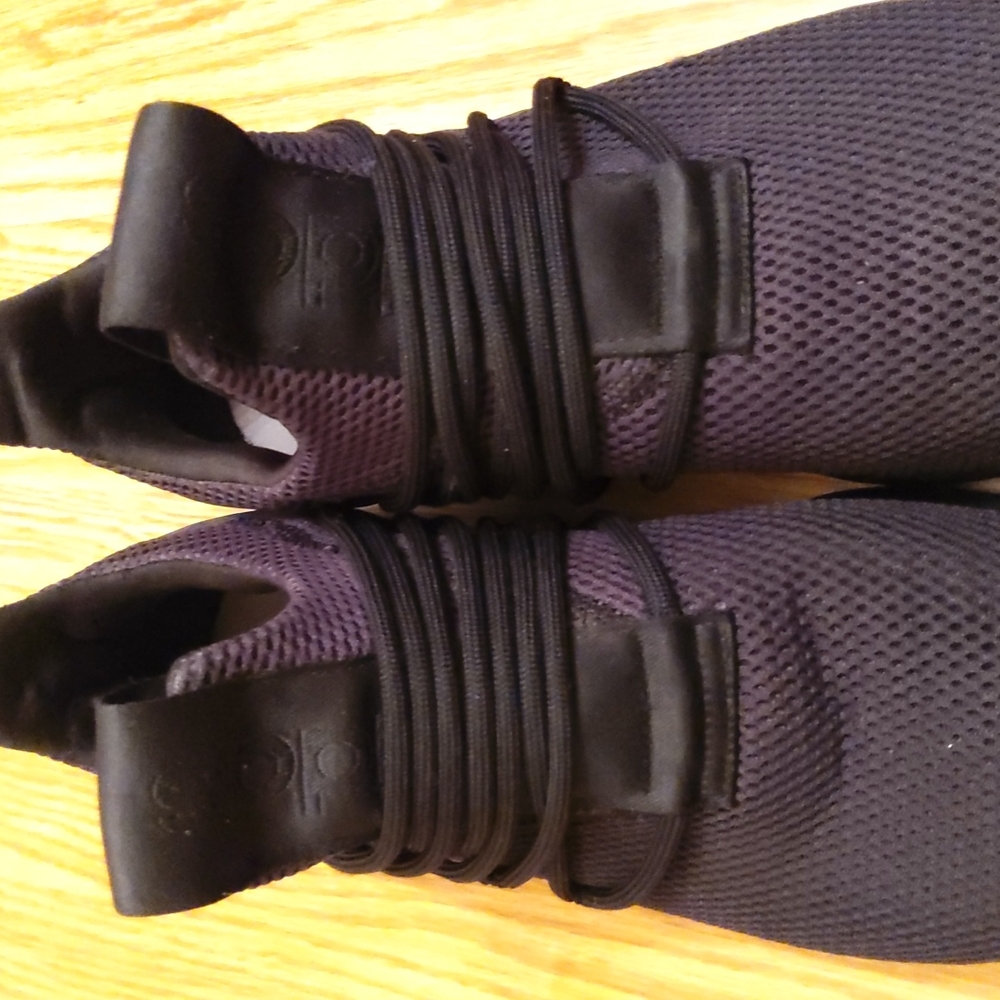 Adidas - Picture 2 of 4